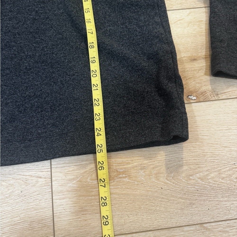 Van Heusen dark heathered gray quarter zip pullover sweater, low collar, L. - Picture 4 of 9